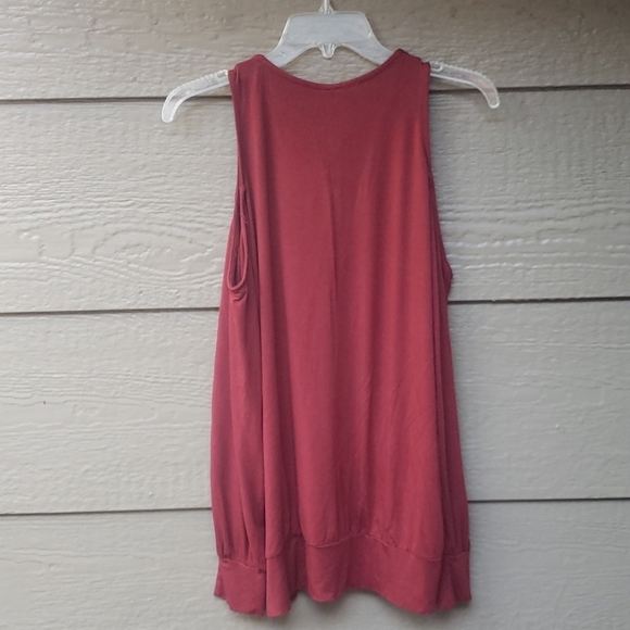 Bobi Los Angeles Cold Shoulder Top Dark Red - Picture 9 of 9